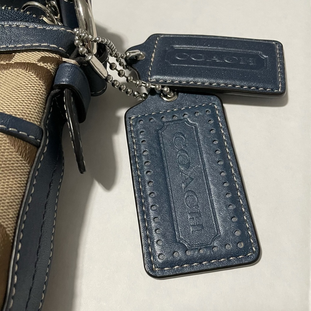 Purse - Picture 3 of 3
